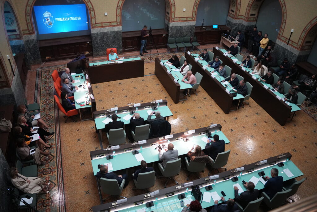 Consilierii locali şi-au luat rămas bun. Au participat la ultima şedinţă din acest mandat