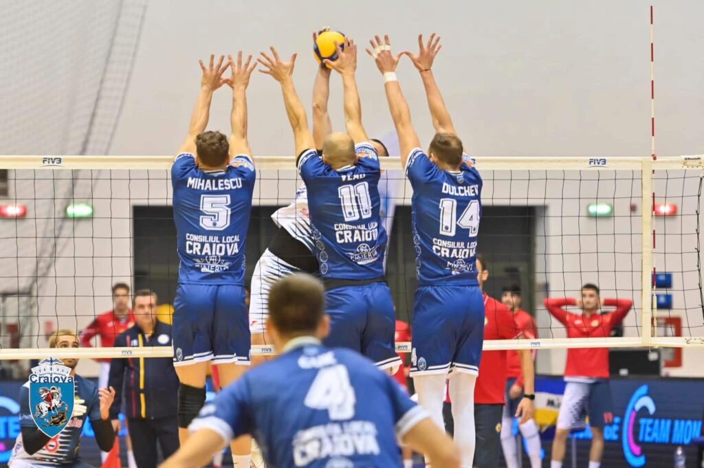 Volei (m) / SCMU Craiova, victorioasă pe terenul Rapidului