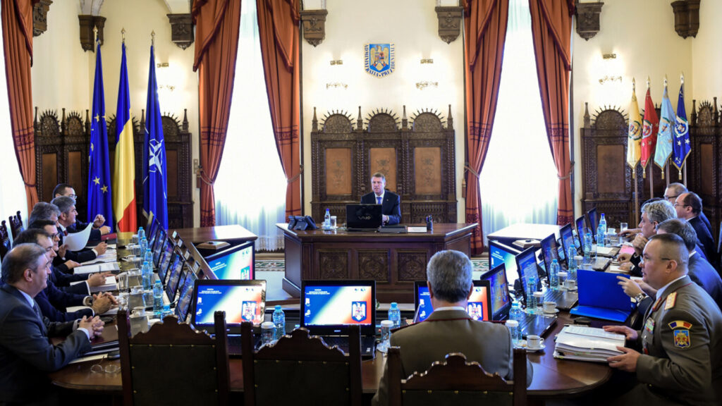 Preşedintele convoacă CSAT pentru „analiza unor posibile riscuri la adresa securității naționale”