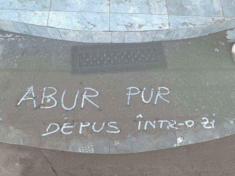 Ce vor spune datele? APM Dolj va analiza nivelul de poluare din zona CET. „Aburul pur” se depune în continuare în strat gros