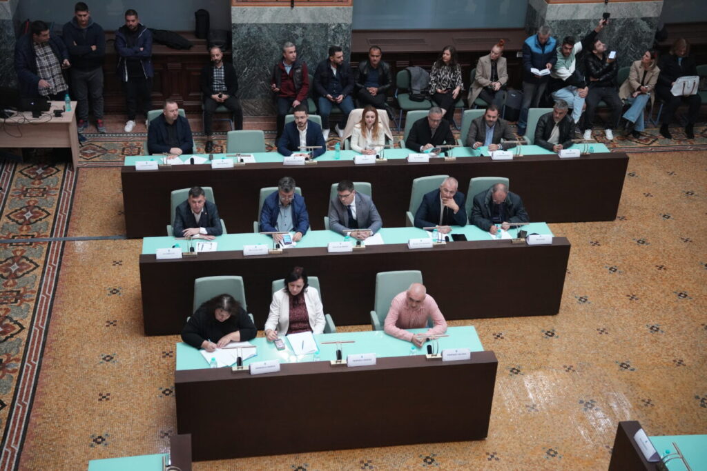Tu știi ce fac consilierii locali în comisii?