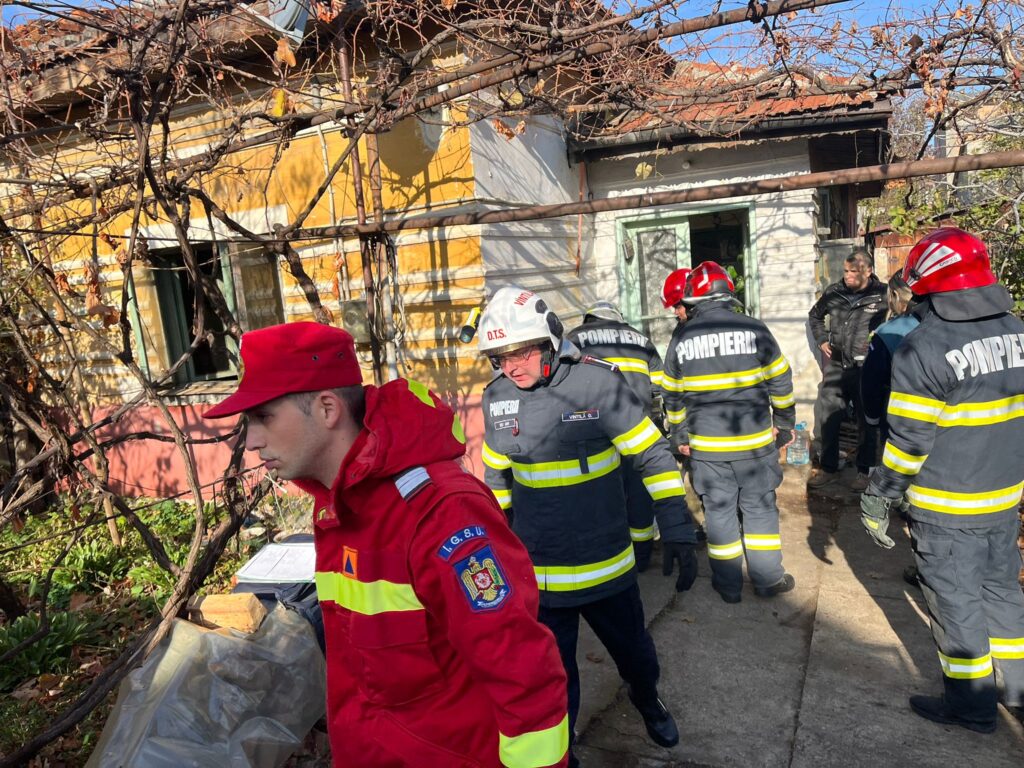 Mehedinţi: Bărbat găsit carbonizat în casă, în urma unui incendiu