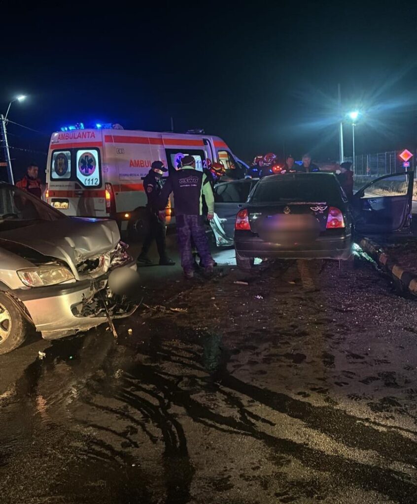 Mehedinți: Accident cu patru răniți la Hinova