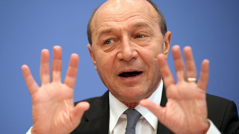 Traian Băsescu: „Cred că vom avea un Guvern… Parlamentarii nu vor alegeri anticipate”