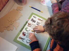 O educatoare care ar fi agresat șase copii la grădinița unde predă, plasată sub control judiciar