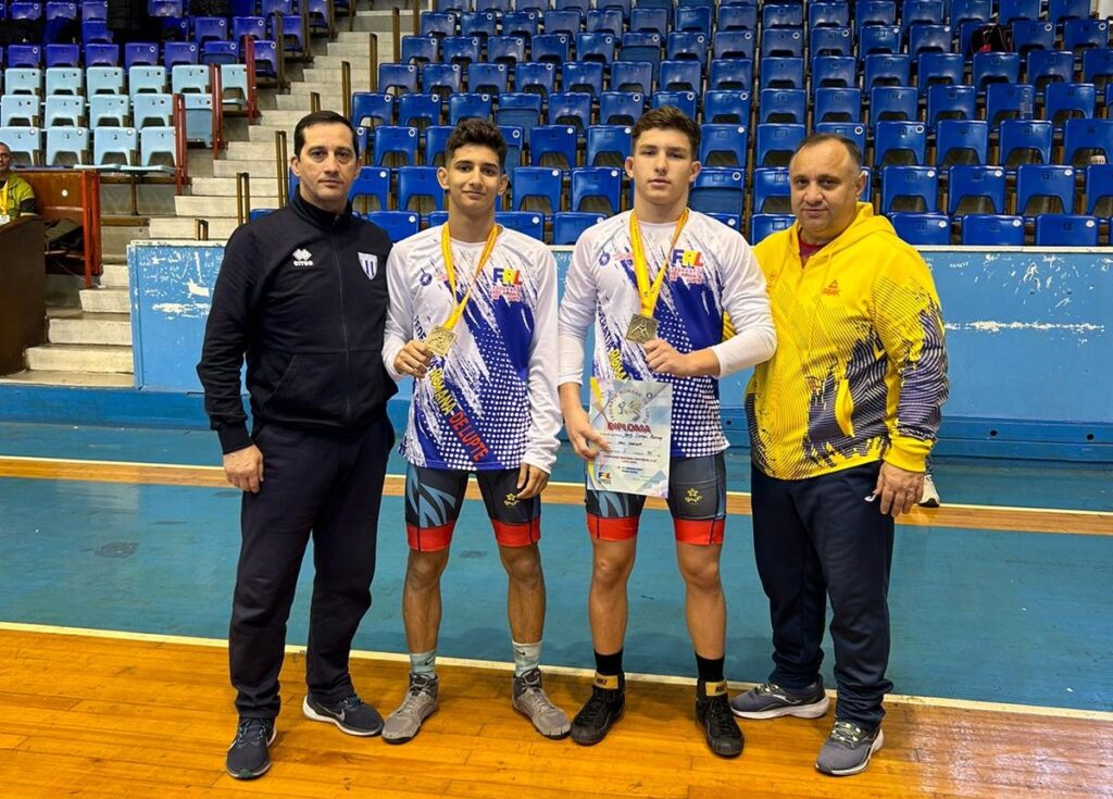 Lupte / Mihalcea şi Boicea au impresionat la CN de lupte U17