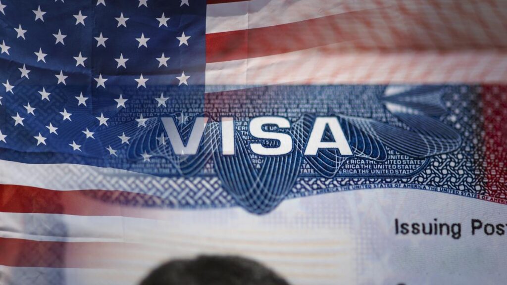 Aplicarea programului Visa Waiver pentru România este în întârziere