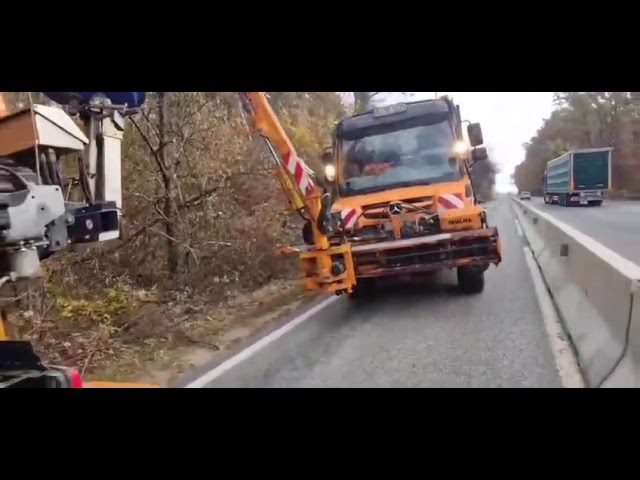(VIDEO) Vegetație eliminată de pe marginea drumurilor naționale din Gorj