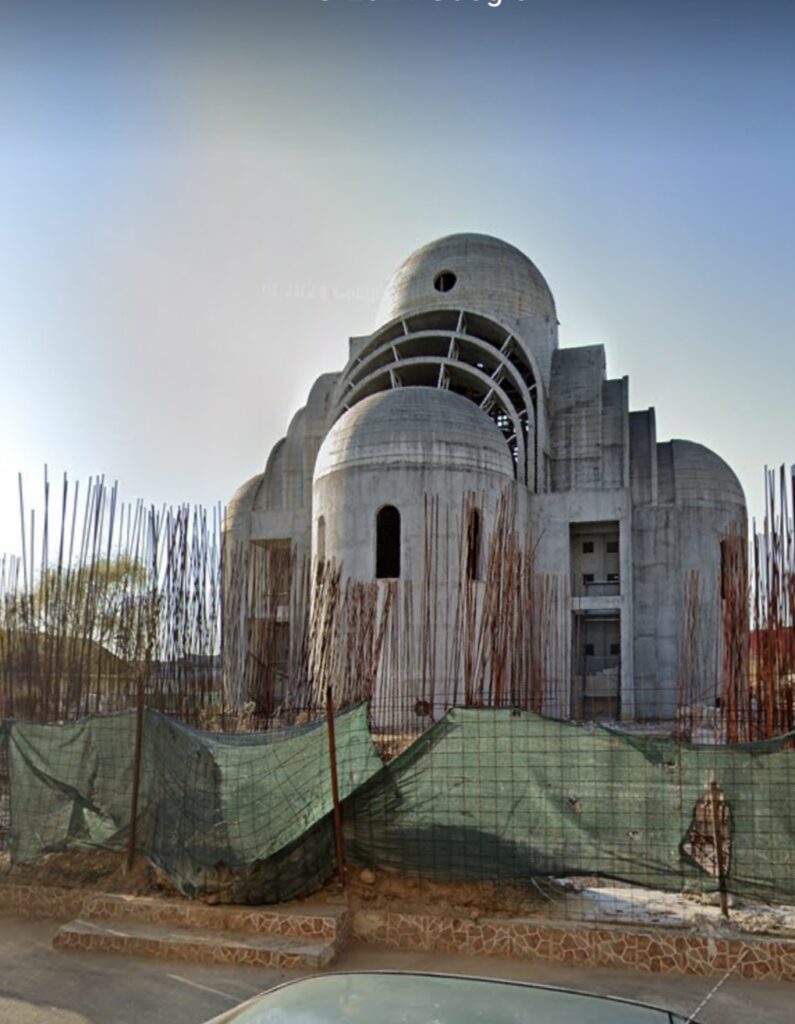 Primăria Craiova îi ia Mitropoliei terenul de pe bulevardul George Enescu. Lângă catedrală se amenajează parcări şi spaţii verzi