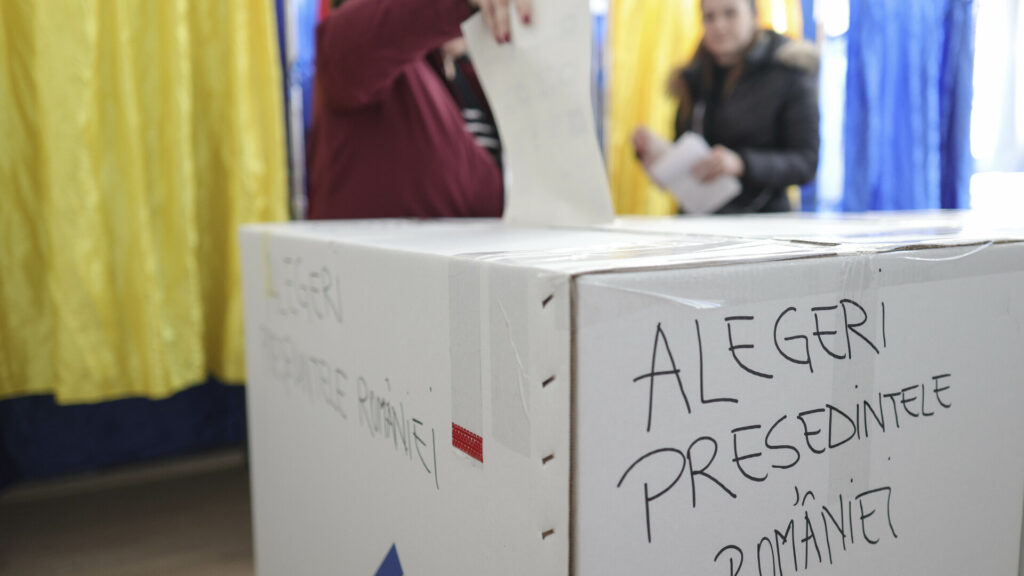A început votarea în diaspora pentru turul doi al alegerilor prezidențiale