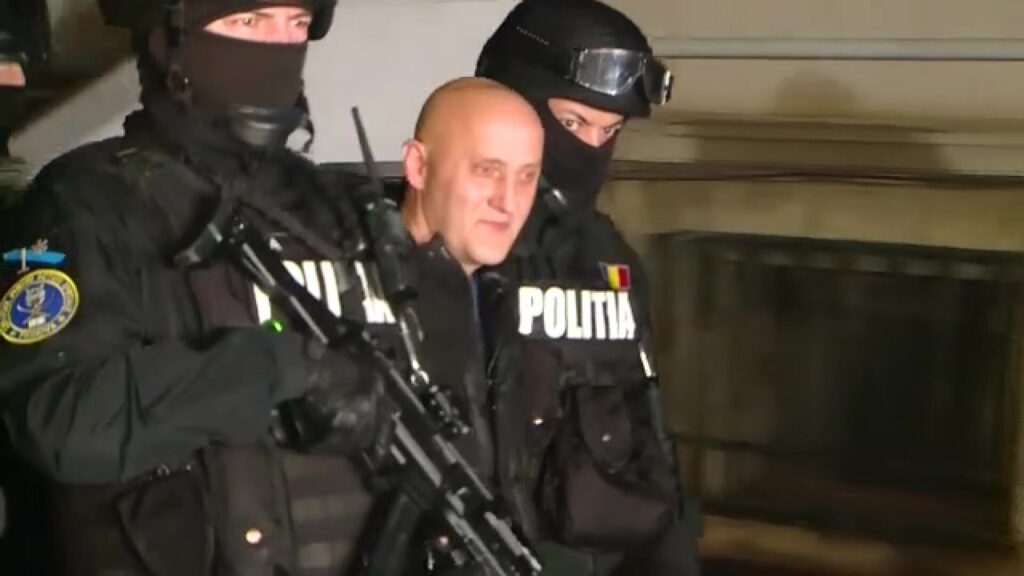 Horațiu Potra, reținut la miezul nopții.