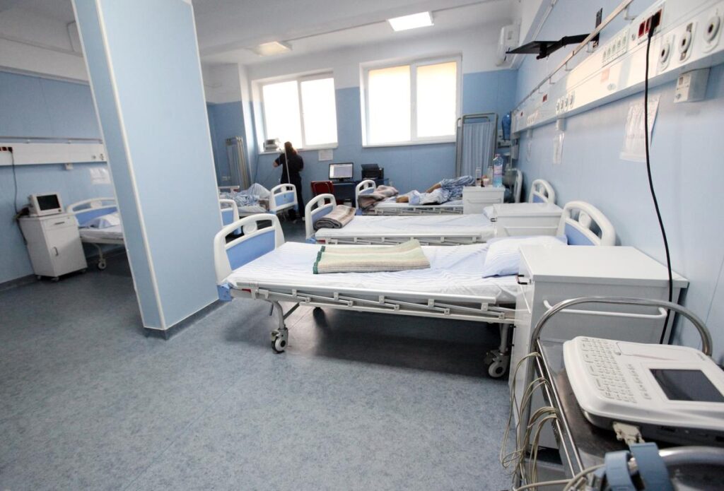 O pacientă a furat 500 de lei de la colega de salon, în timp ce femeia era în operaţie