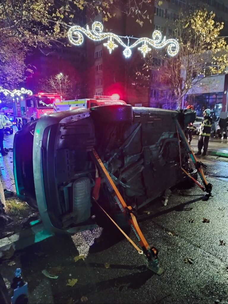 Accident rutier în municipiul Râmnicu Vâlcea. Patru persoane, rănite