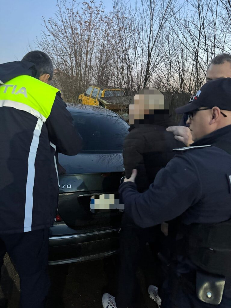 (VIDEO) Dolj: Bărbat urmărit internațional, depistat în Giubega