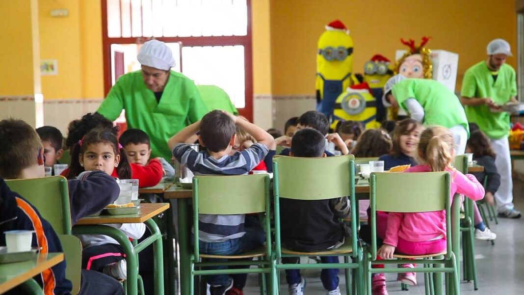 cantina scoala spania Spania vrea să înlocuiască sucurile cu fructe în cantinele şcolare