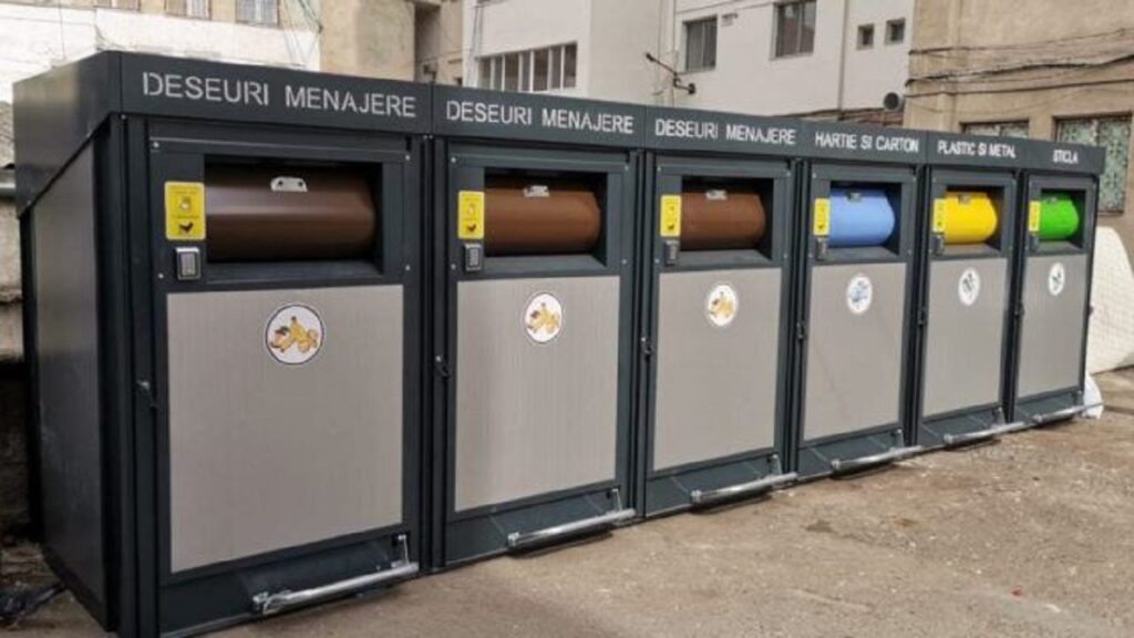 Centru de colectare a deșeurilor, la Bustuchin