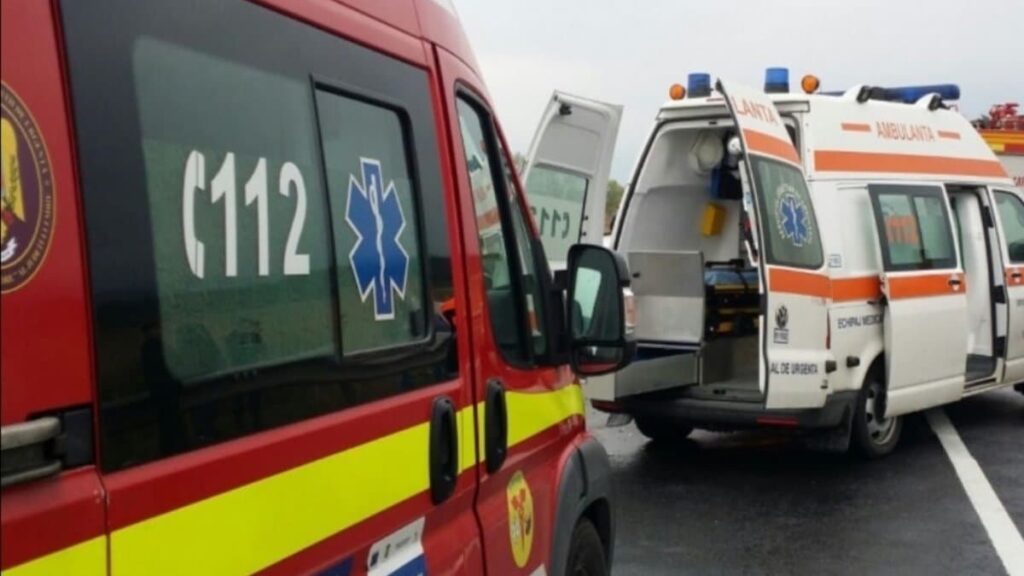 Planul roşu de intervenţie activat după un accident între un autocar şi un autotren