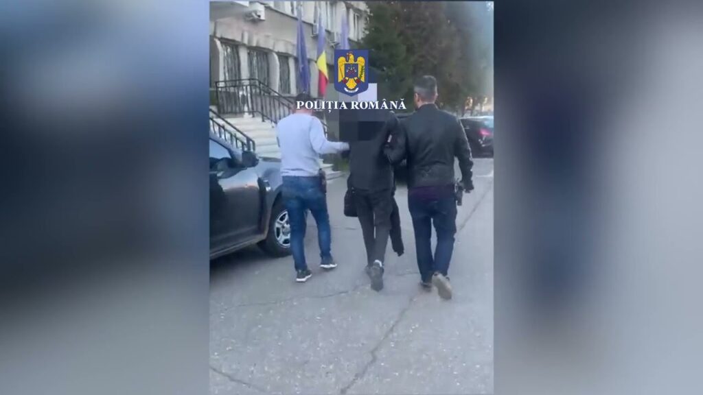 (VIDEO) Urmărit internațional, depistat de polițiștii mehedințeni