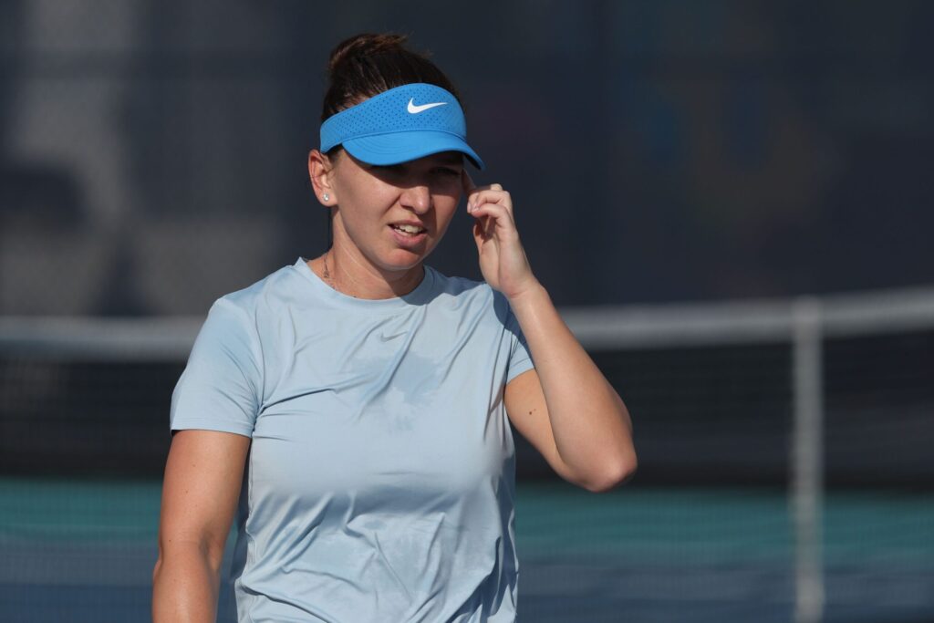 Americanii o compătimesc pe Simona Halep după retragerile de la Auckland și AO