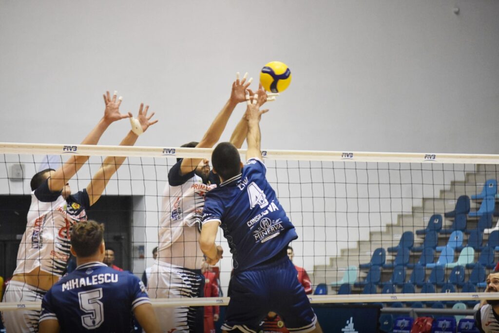 Volei (m) / Trei puncte importante la Dej, cu Unirea! Craiova se menține pe podium