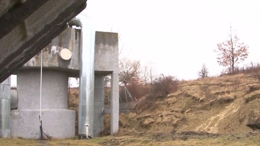 zid statie apa tg jiu Pământul riscă să rupă conducta de apă a orașului Târgu Jiu