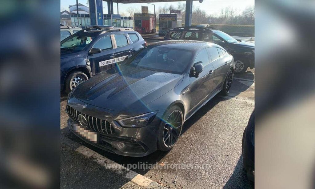 (VIDEO) Autoturism de 83.000 de euro căutat în Austria, depistat în trafic de polițiștii de frontieră