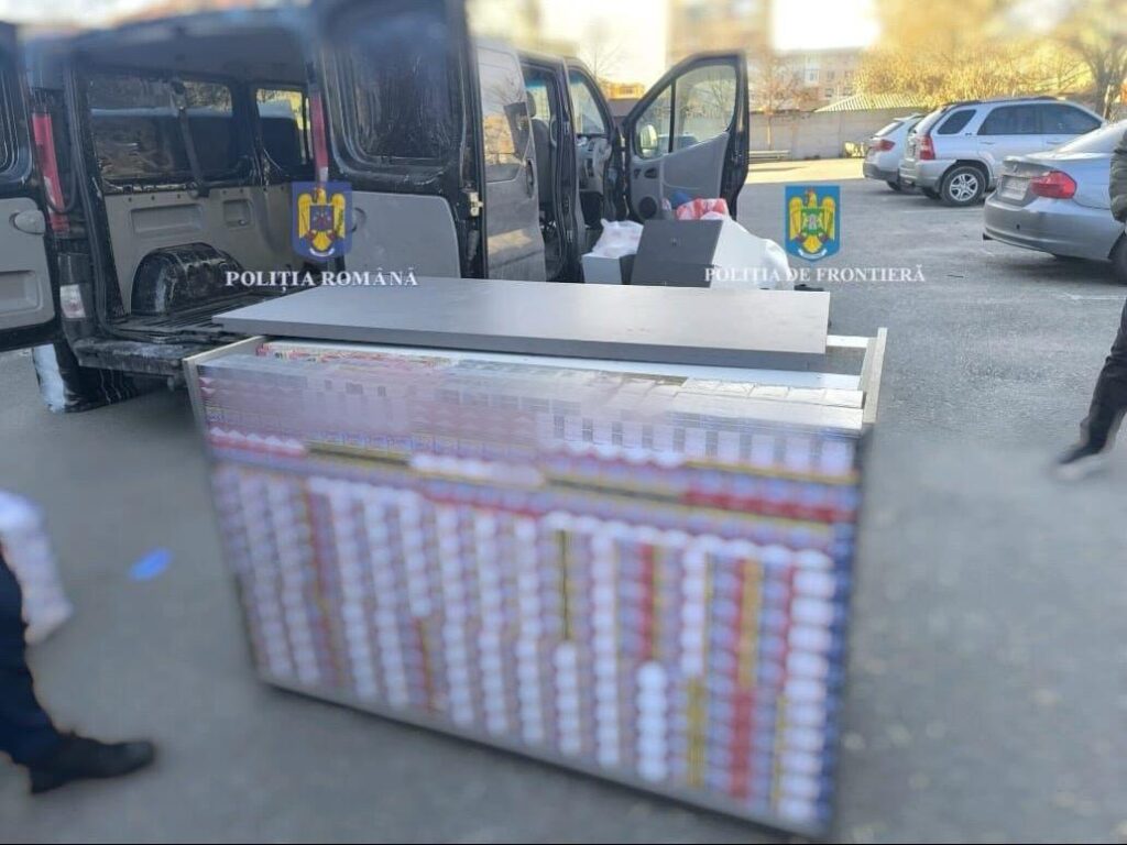 (VIDEO) Dolj: Reținut pentru contrabandă cu țigări. Peste 55.000 de țigarete, confiscate