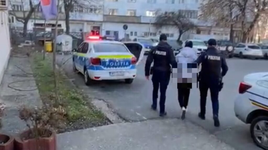 (VIDEO) Craiovean cercetat pentru furturi calificate, arestat preventiv