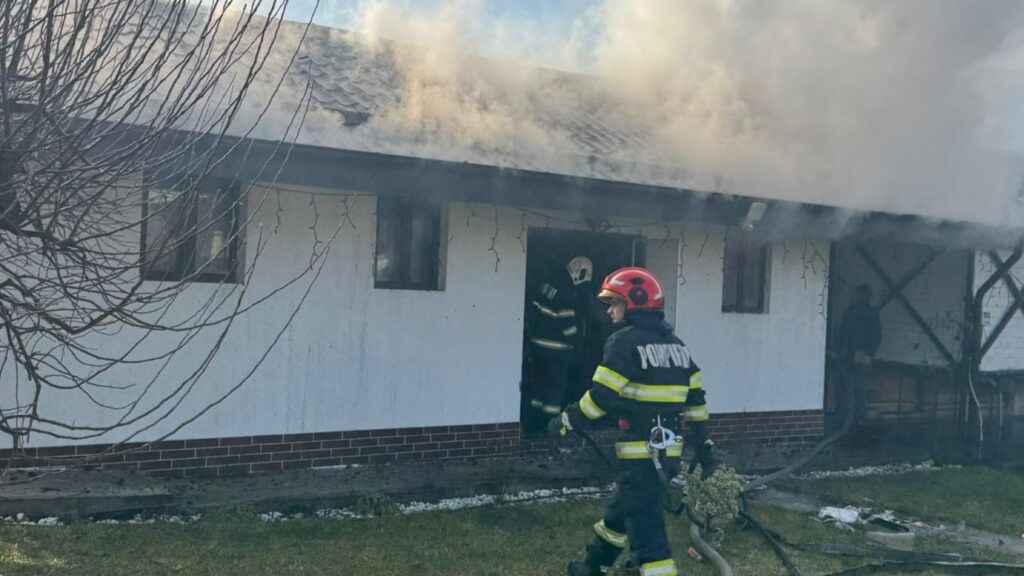Olt: Incendiu la o gospodărie din Dobroteasa