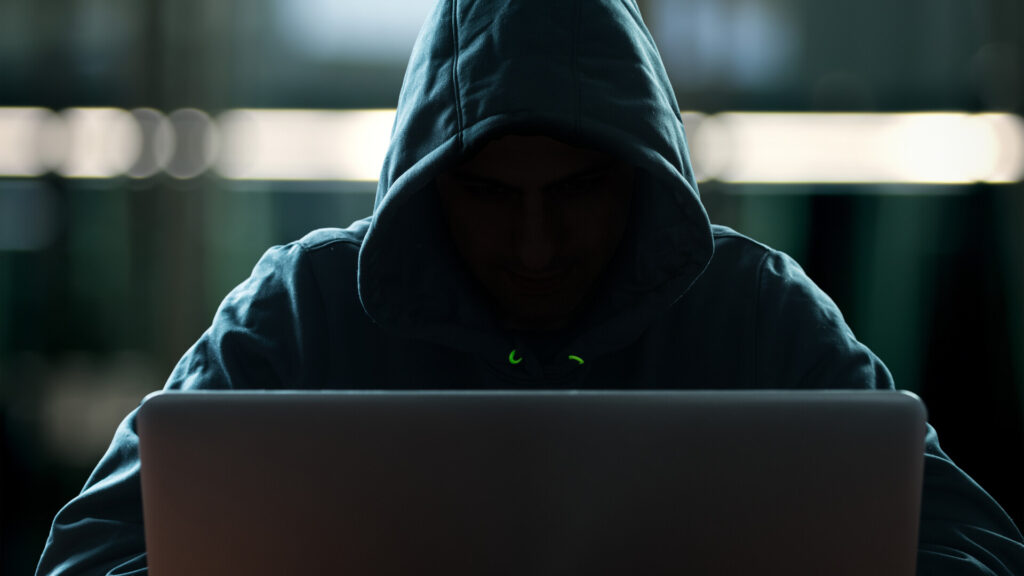 Polițiștii avertizează: Fiți vigilenți la solicitările de bani primite prin mesageria online