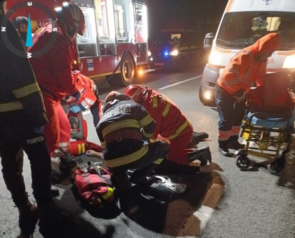 Accident grav în Mehedinți, între două autoturisme și un autotren