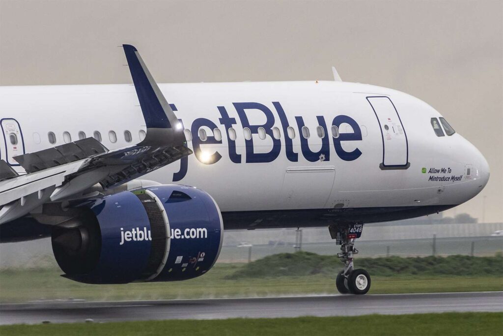 Două persoane găsite moarte în trenul de aterizare al unui avion