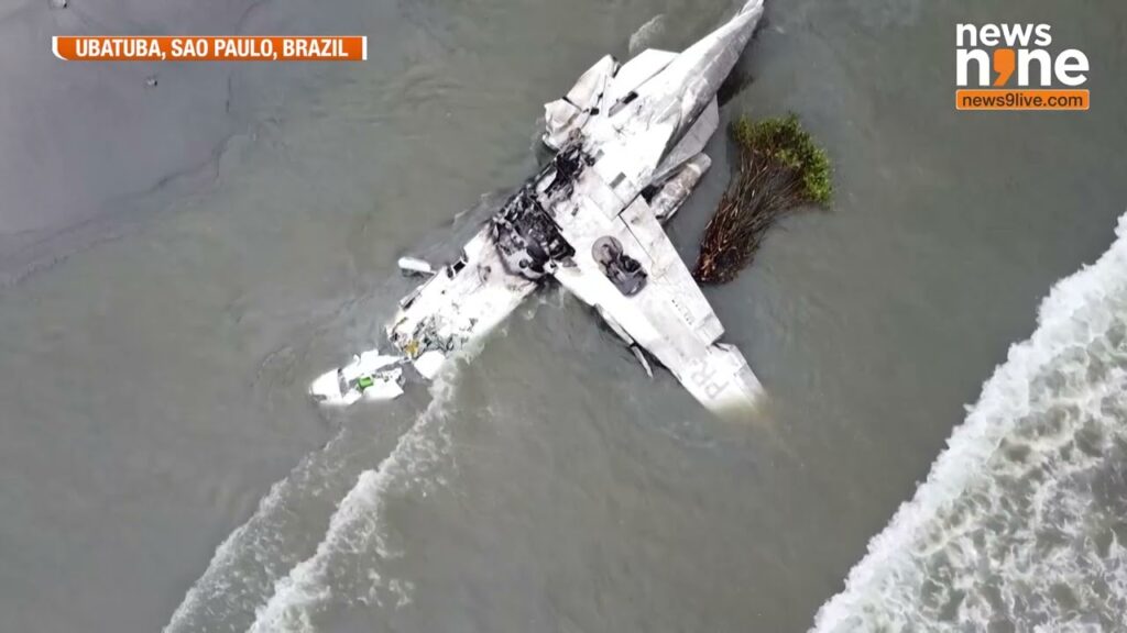 (VIDEO) Cel puțin 1 mort și 7 răniți în urma prăbușirii unui avion mic în sud-estul Braziliei