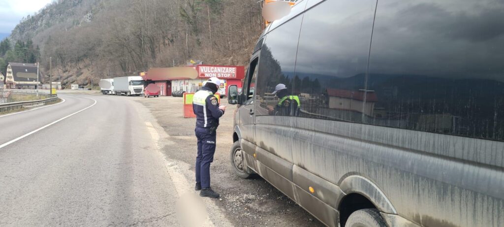 Mehedinți: 34 de permise reținute și peste 500 de sancțiuni aplicate de polițiști, în 72 de ore