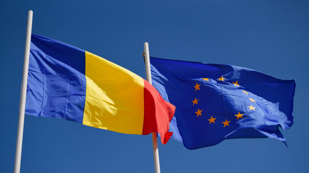 7 români din 100 trăiesc cu 35 de lei pe zi