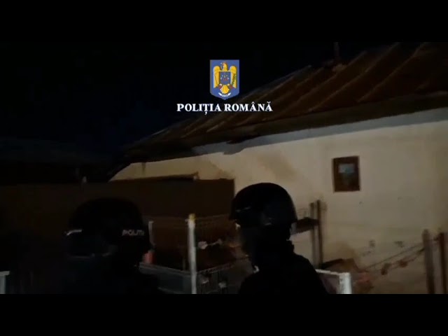 (VIDEO) Cercetat pentru furt calificat, acces ilegal la un sistem informatic