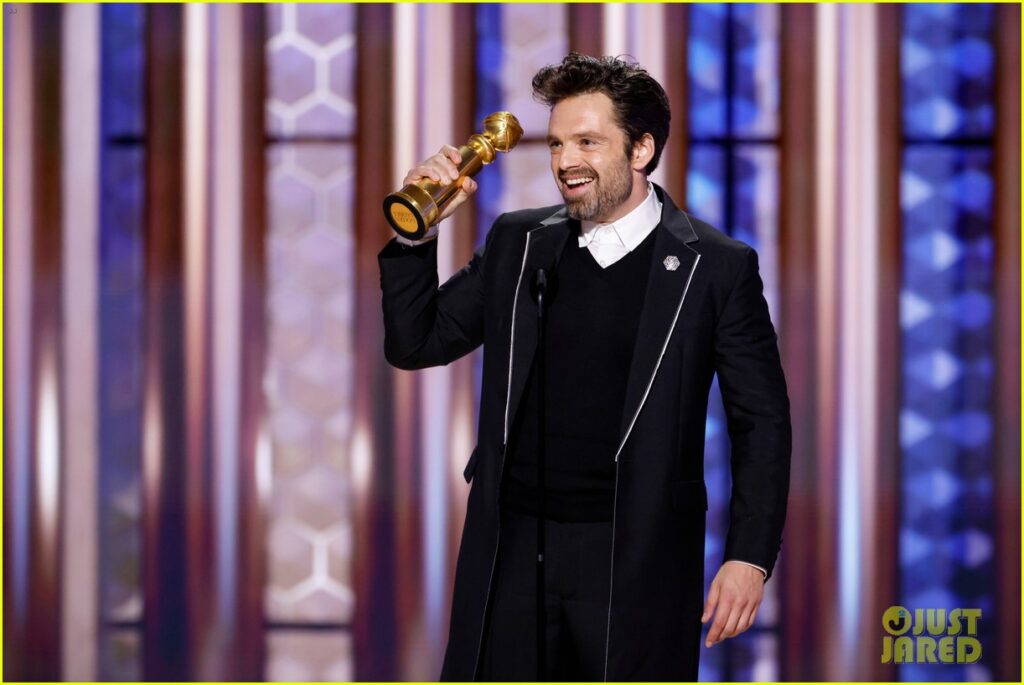 VIDEO: Românul Sebastian Stan a câștigat Globul de Aur pentru „A Different Man”