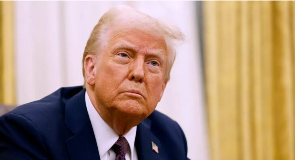 Trump oferă pachete compensatorii angajaților federali pentru a reduce dimensiunea guvernului