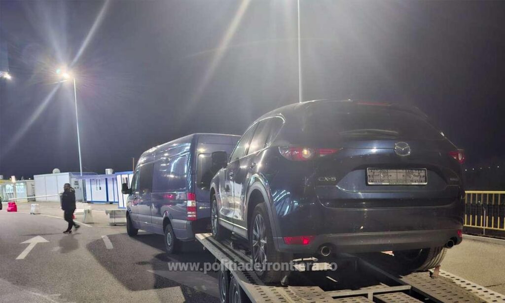 Două autoturisme de aproximativ 74.000 euro aflate în atenţia autorităţilor din străinătate, descoperite în Dolj și Caraș-Severin