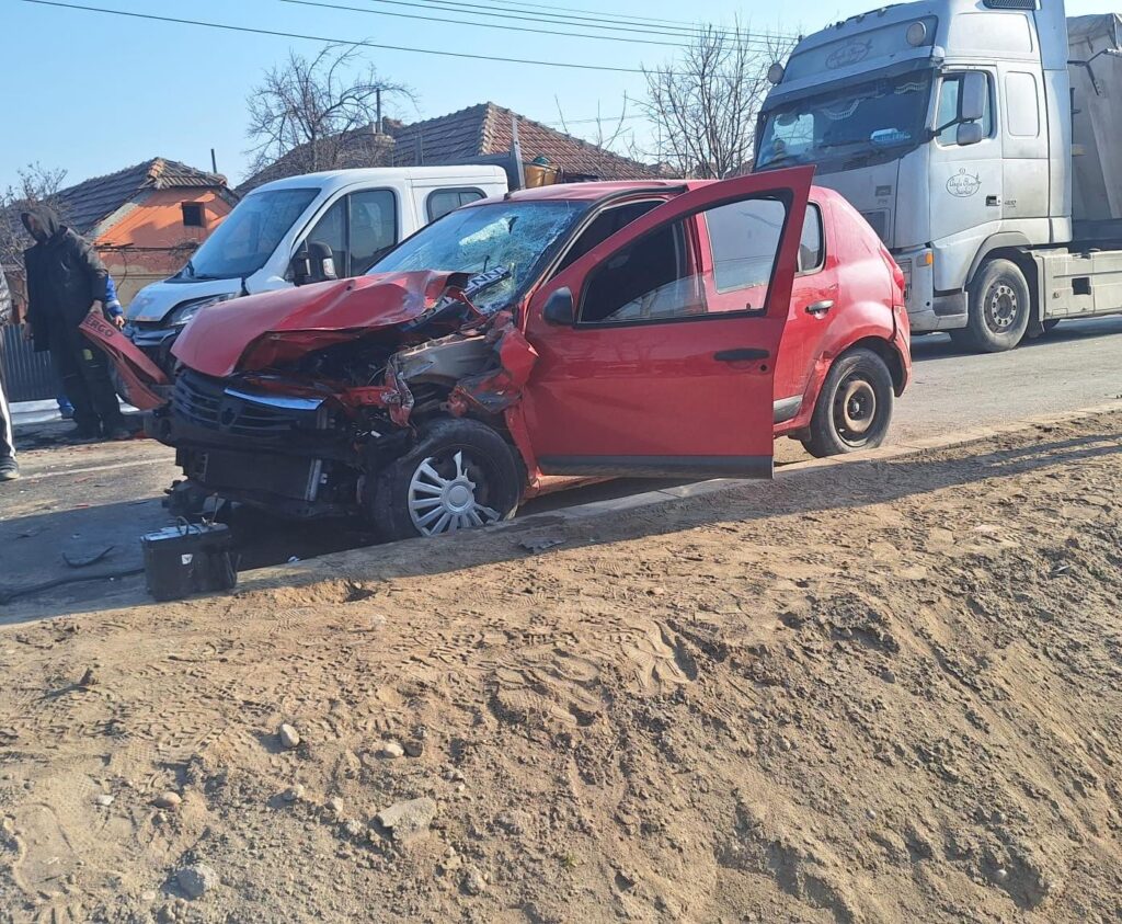 Accident rutier în municipiul Craiova soldat cu trei victime