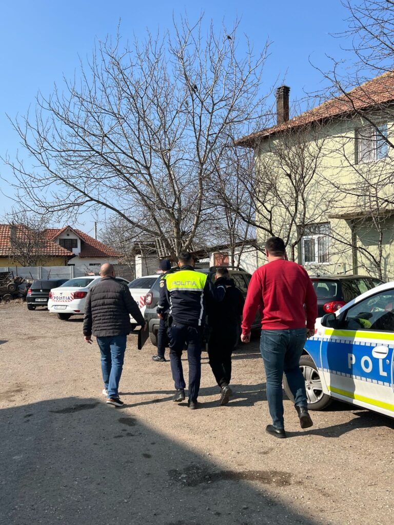 Mehedinți: Posesori de mandate depistați și încarcerați