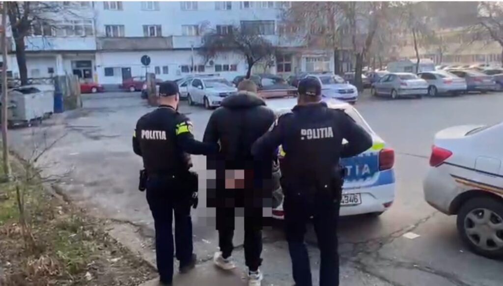 (VIDEO) Craiovean cercetat pentru furt, reținut
