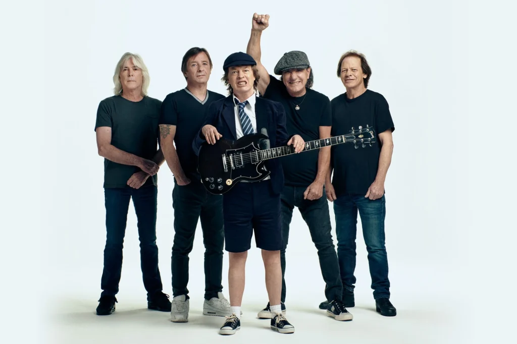 AC/DC anunţă datele turneului din Europa