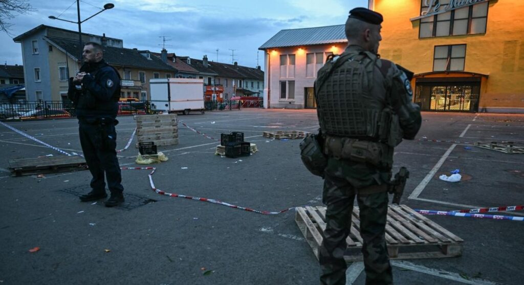 Atac armat în Franța, soldat cu un mort și doi răniți