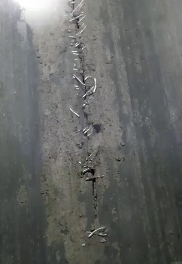 (VIDEO) Deșeuri pe post de benzi transportoare în carierele Complexului Energetic Oltenia