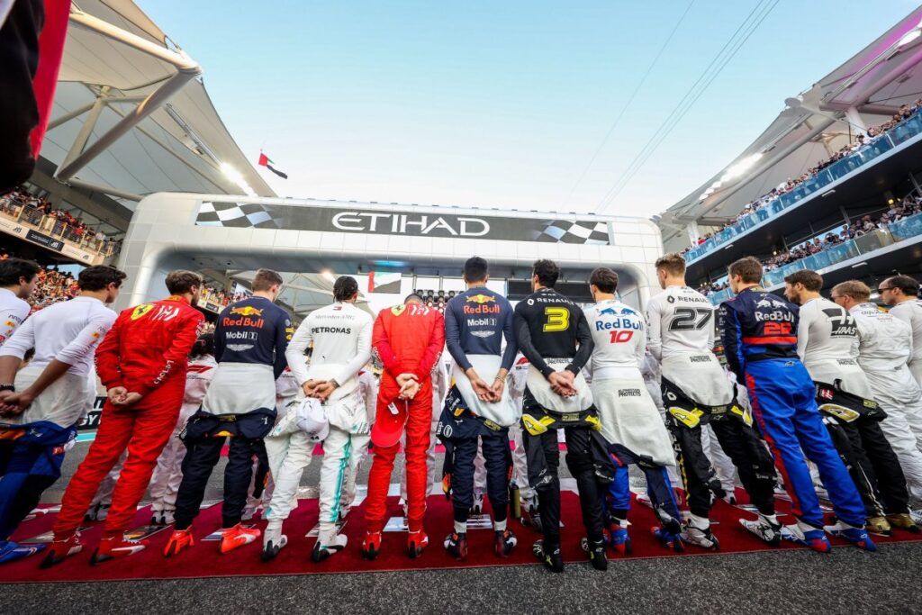 Modificare în Formula 1 în 2025! Vestele de răcire nu vor mai fi obligatorii