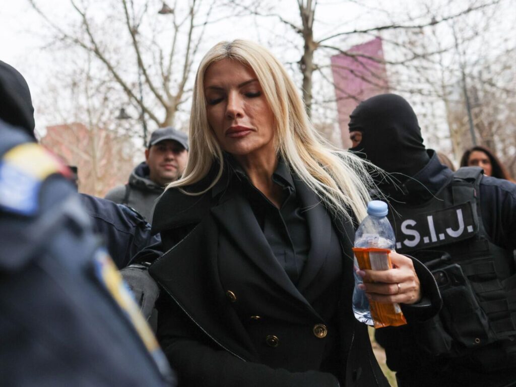 Laura Vicol şi soţul ei, Vladimir Ciorbă, patronul Nordis, reţinuţi după audierile de la DIICOT
