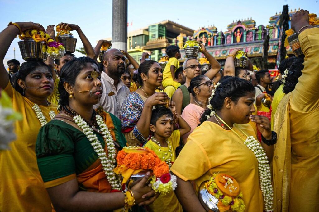 Hindușii din Malaezia marchează festivalul Thaipusam cu pasiune