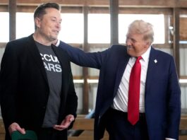 150.000 de canadieni au semnat o petiție prin care cer parlamentului să revoce cetățenia lui Elon Musk