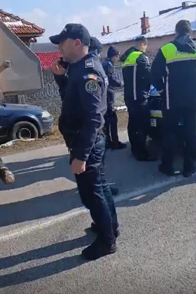 Gorj: Bărbat anchetat după ce a blocat un drum județean